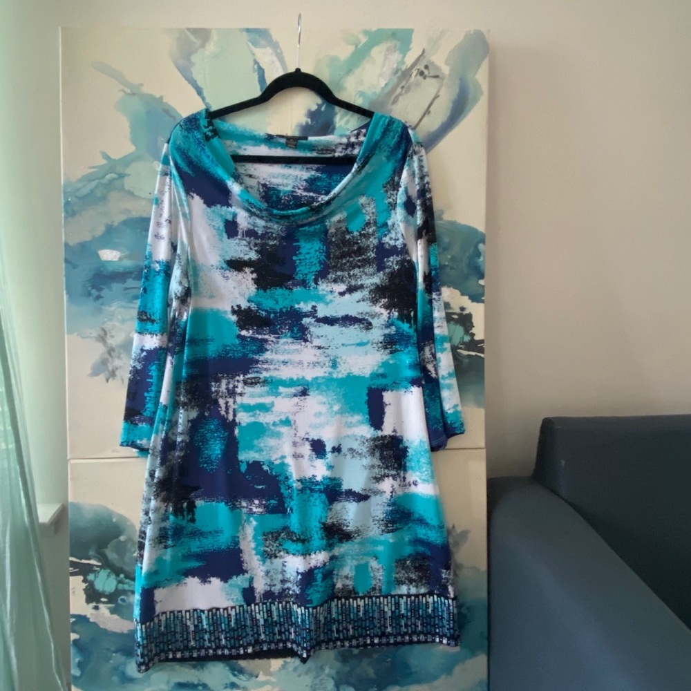 Multicolored U-neck dress
